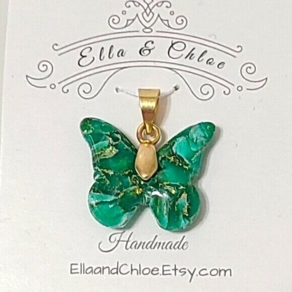 Gorgeous Emerald Green Gold Tone Butterfly Agate Gemstone Inspired Pendant - Picture 1 of 3